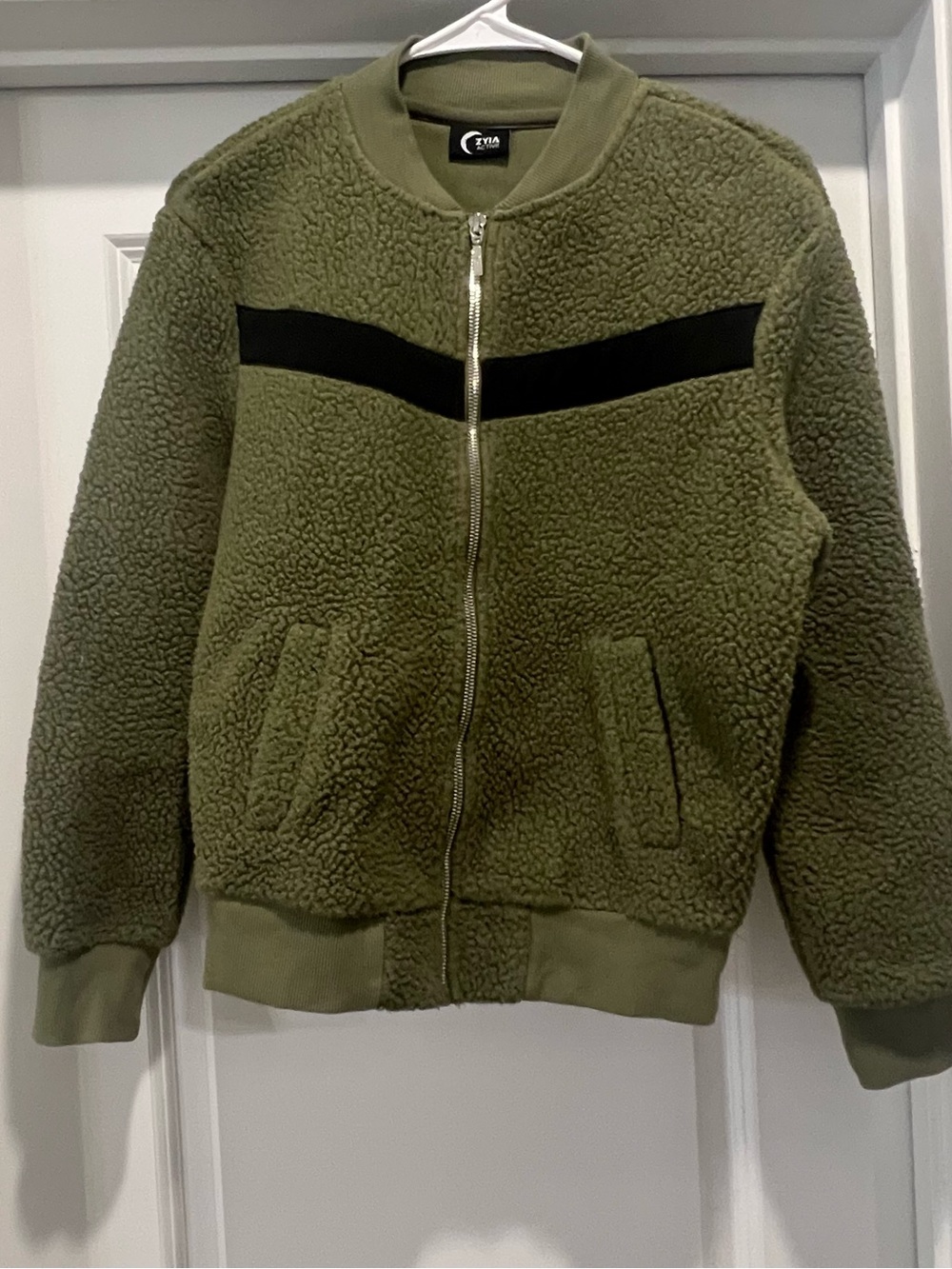 Zyia Women’s XXS Olive Green with Black Stripe Sherpa Bomber Jacket